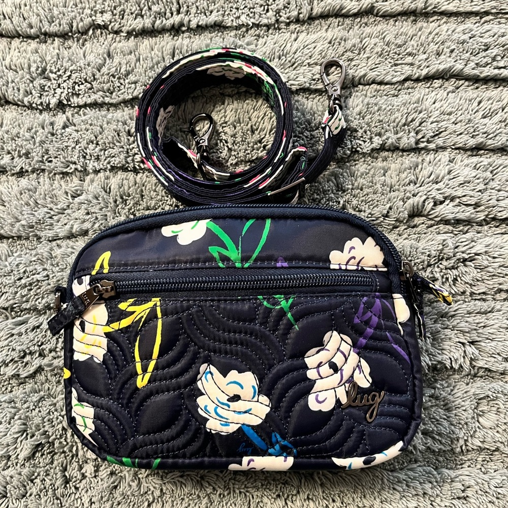 LUG Super Coupe - NWOT
Color: Bright Floral (Bright Floral Blue Interior)